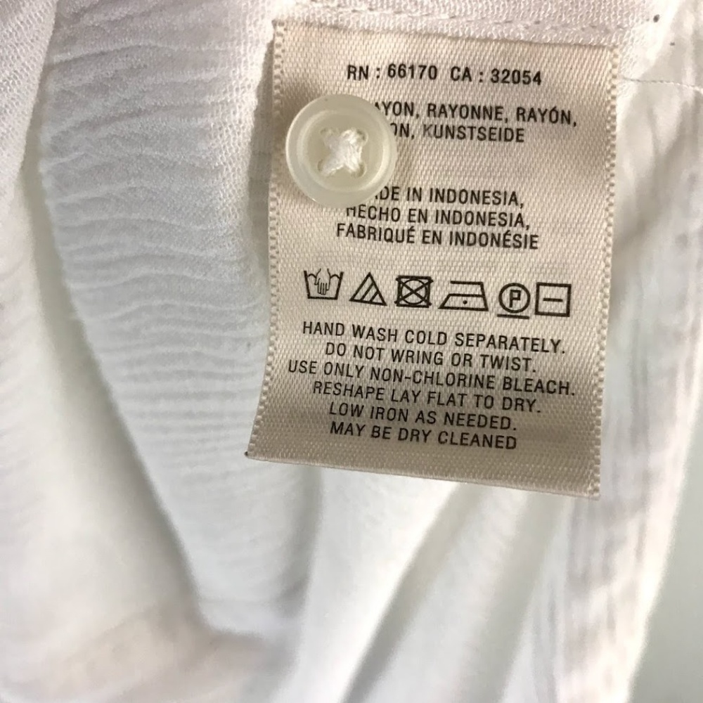 ❌SOLD❌Anthropologie HD Paris Gauze Button Down - Picture 7 of 8